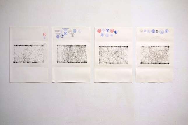 "Borderknots, Ambassades / Bruxelles" (titre provisoire); 4 dessins, vue de l'exposition "Sharing lines. Making Borderknots" à Rosa Brux, Bruxelles, nov. 2013. f_53baa84407f19.jpg